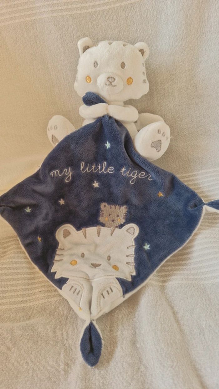 Doudou plat bleu my little tigger