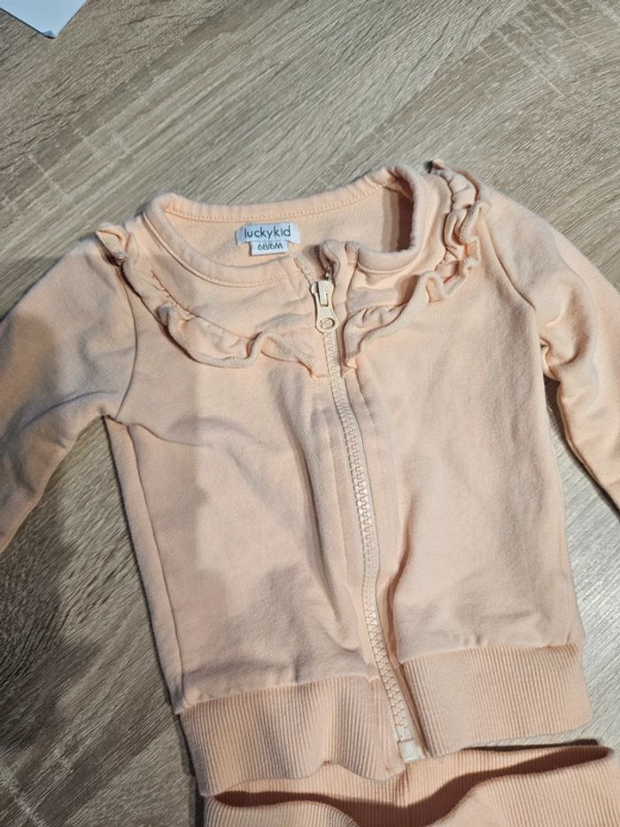 Ensemble bb 6 mois - photo numéro 3