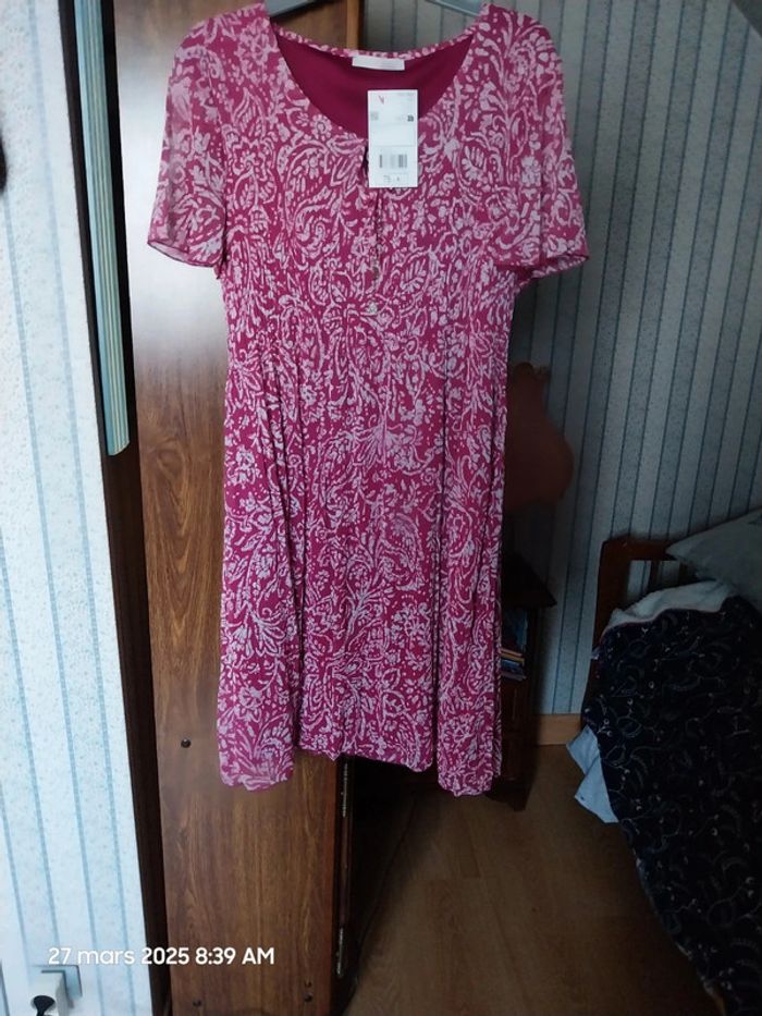 Robe plissée - taille 46 - Armand Thiery (pivoine) - photo numéro 3
