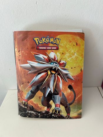 Classeur Ultra-pro Solgaleo et Lunala 4 poches