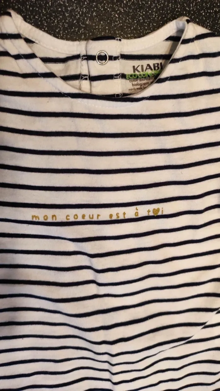 t-shirt + short taille 12 mois - photo numéro 2