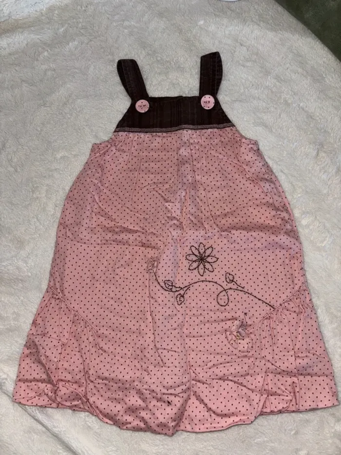 Robe rose