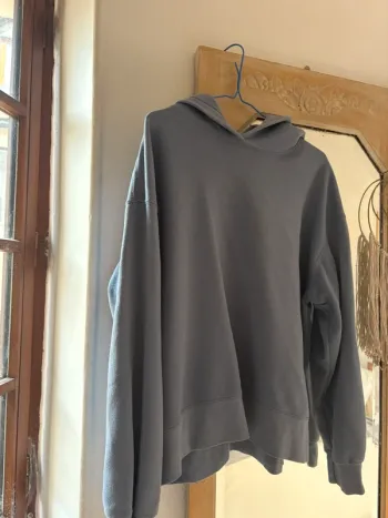 Sweat à capuche bleu