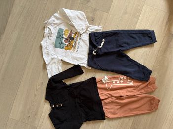Lot de vêtement taille 24 mois