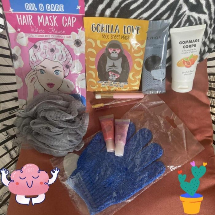 Lot produits de beauté visage et corps Neufs - photo numéro 2