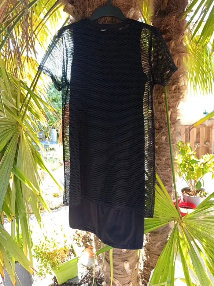 Robe noire - photo numéro 2
