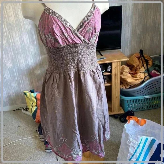 jolie robe taille 40 - photo numéro 3