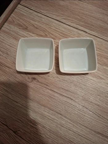 Lot 2 petits ramequins carré