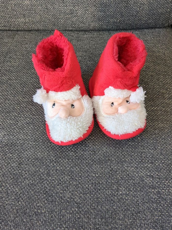 Chaussons de père noël à semelles souples 12 -18 mois