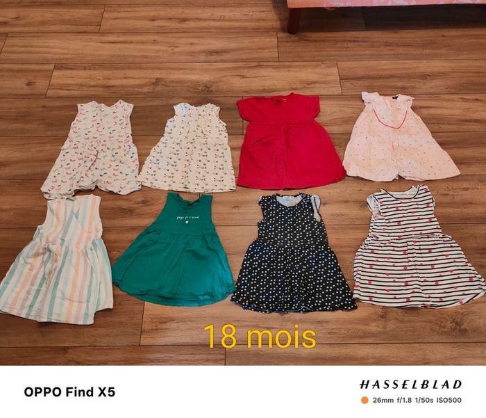 Lot de 8 robes