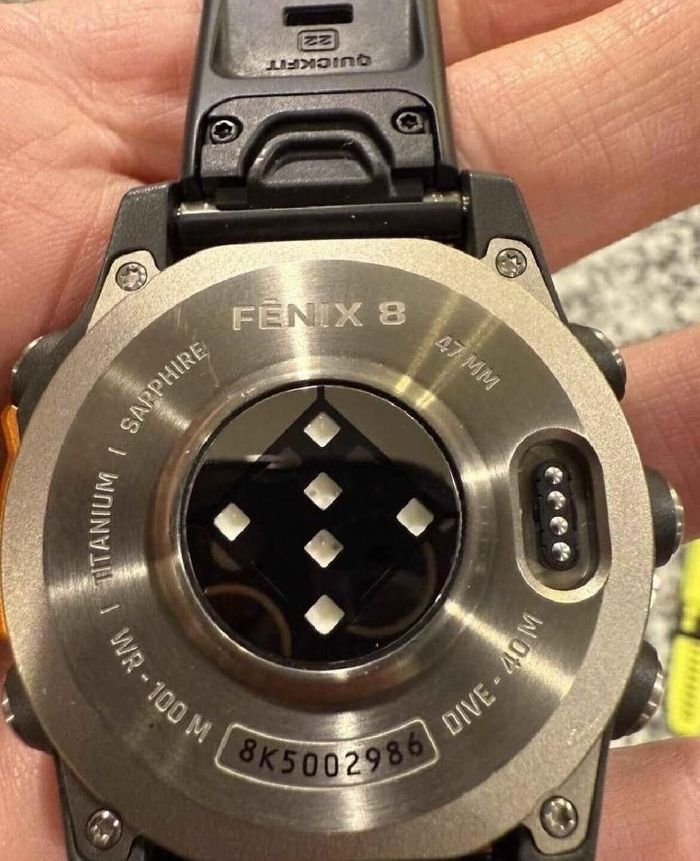Garmin Fenix 8 - photo numéro 2