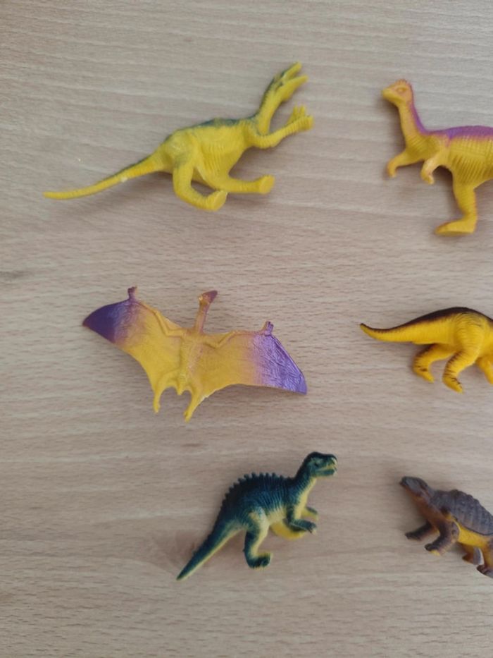 Lot de 6 figurines dinosaure #2 - photo numéro 2