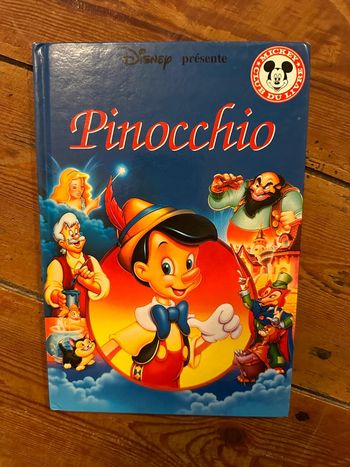 Livre ancien vintage Walt Disney Mickey club du livre Pinocchio album bd bleu
