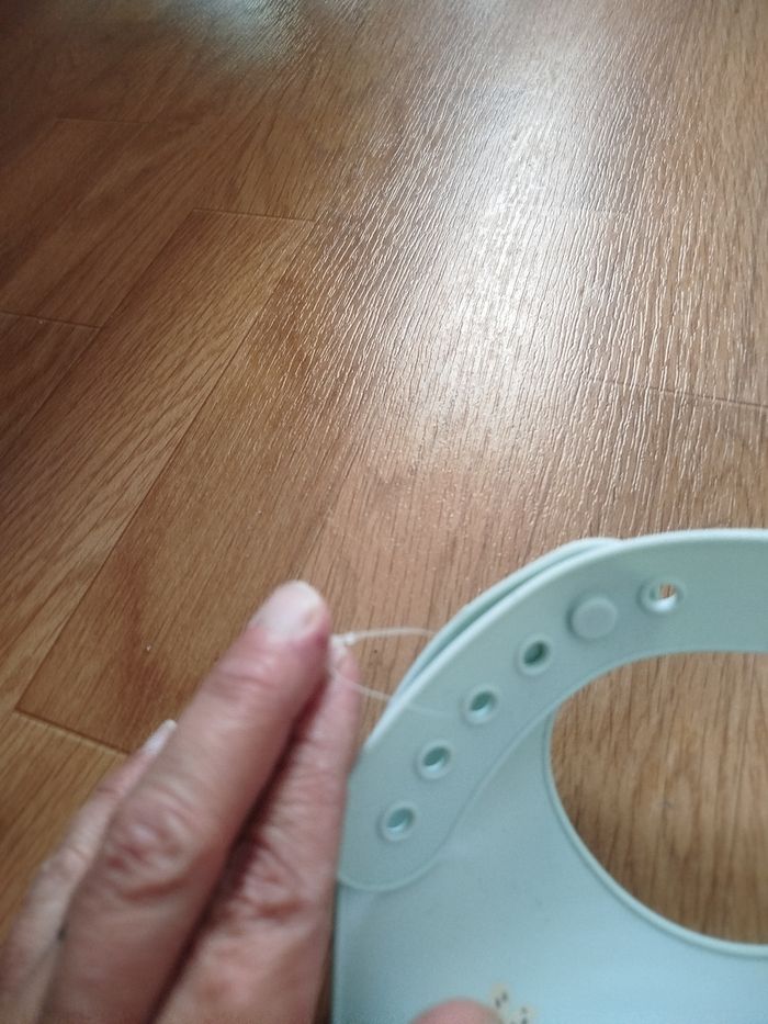 Bavoir silicone - photo numéro 3