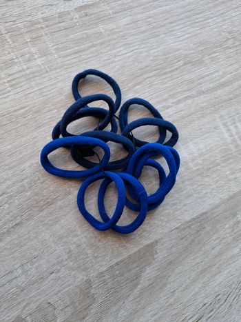 Élastiques bleus