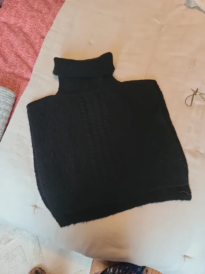 Pull sans manches,  col roulé - photo numéro 2