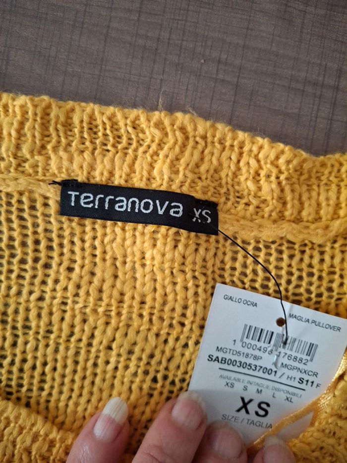 Pull troué mi-saison - photo numéro 6