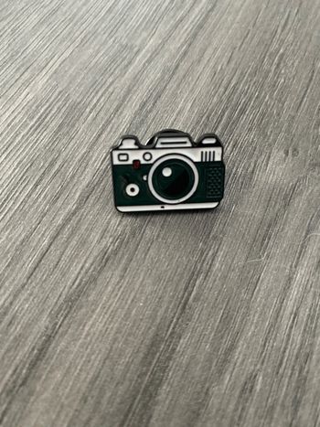 Pins appareil photo vert
