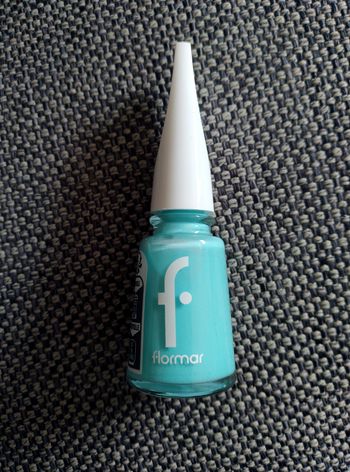 Vernis à ongles turquoise flormar