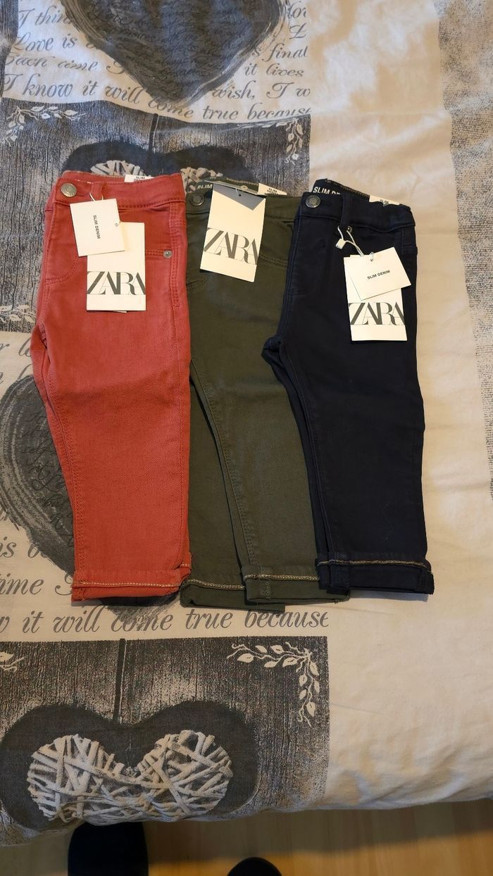 Neufs(non portés) 🏷🏷🏷🤩😍🥰superbes Jeans slim 18 mois garçon(prix ferme)!!🏷😍🥰