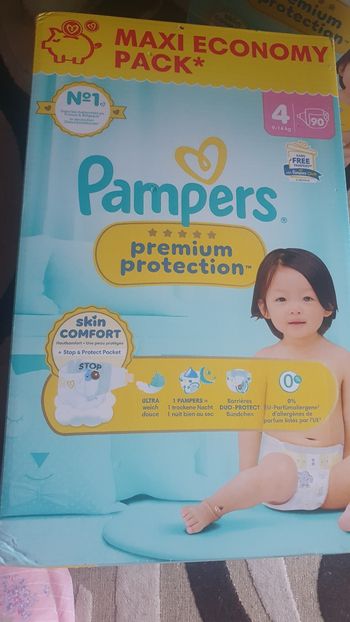 Couche pampers taille 4 