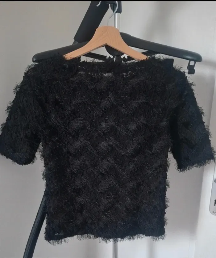 Pull duveteux, à poils noirs, semi ajouré "Naf Naf" - photo numéro 3