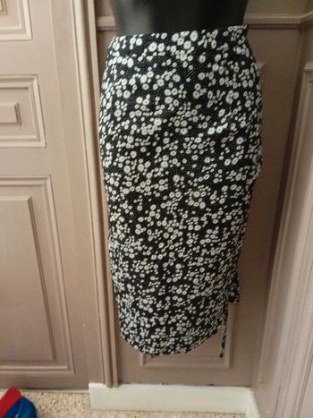 Jupe mi longue taille 34 shein 🌹