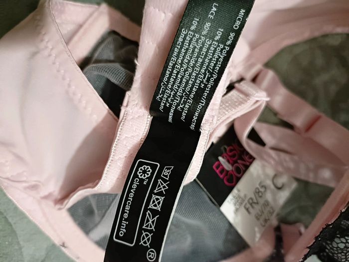 Soutien gorge 85C rose et noir - photo numéro 2