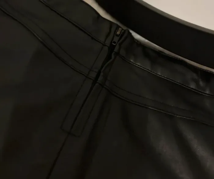 🖤 Jupe simili cuir noire fille – 6 ans 🖤 - photo numéro 3