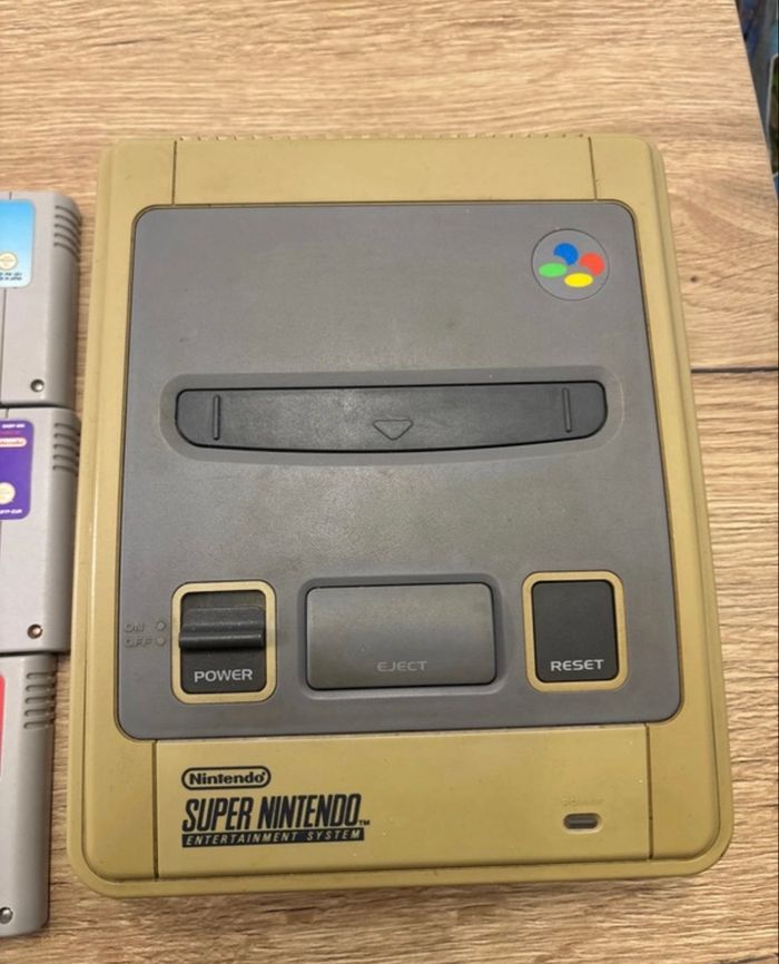Super Nintendo Entertainment system - photo numéro 2