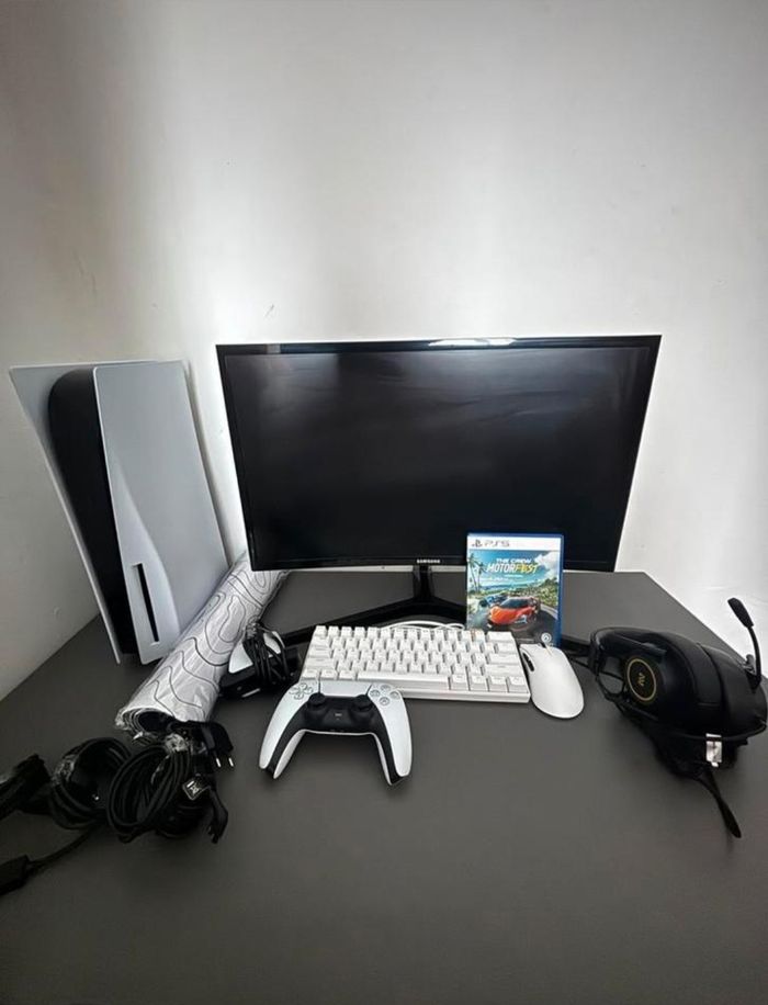 SETUP PS5 COMPLET ( ps5,  écran, accessoires) - photo numéro 3