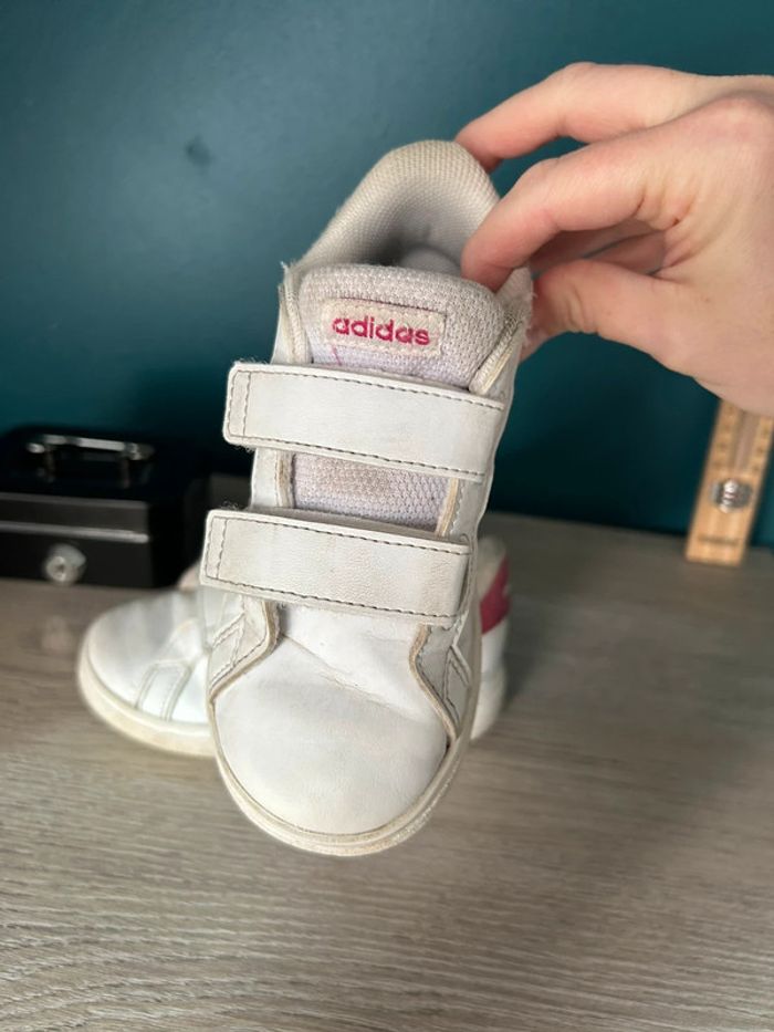 Basket - Adidas - pointure 26 - photo numéro 3