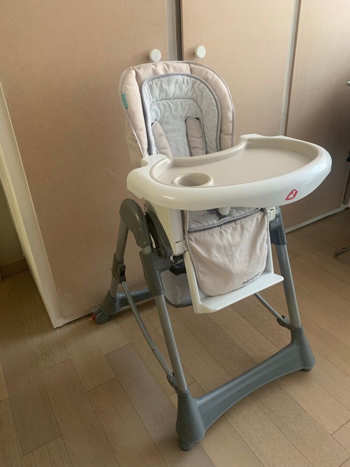 Chaise haute - photo numéro 2