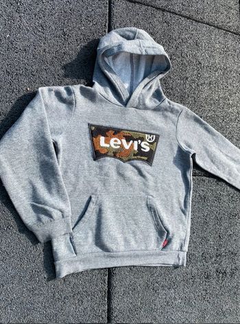 Sweat "Levi's" en 8 ans