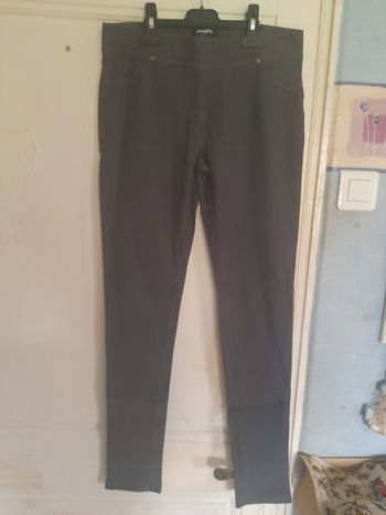 pantalon jegging gris foncé, marque Jennyfer, taille L