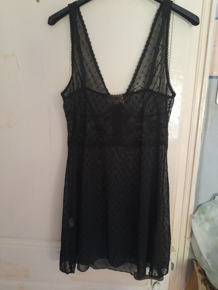 Nuisette noire transparente, marque Etam, taille 42 - photo numéro 4