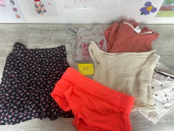 lot 5 vêtements fille femme XS jupe short débardeur haut femme tee-shirt