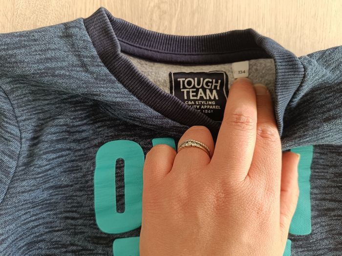 Pull garçon C&A 134cm - photo numéro 2