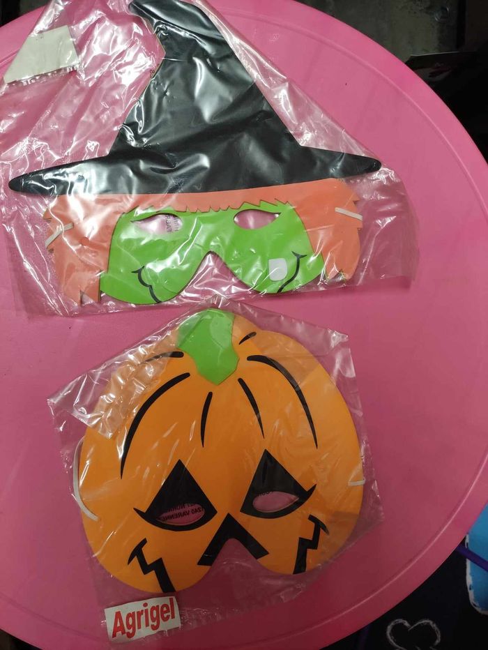 Masques halloween sorcière et citrouille
