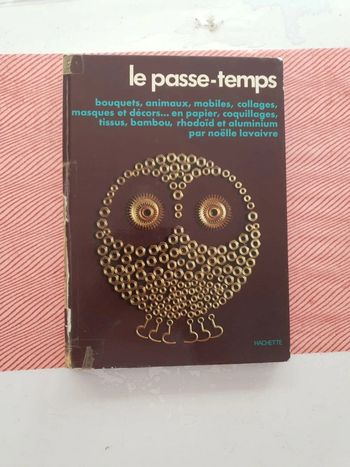 Livre vintage le passe temps