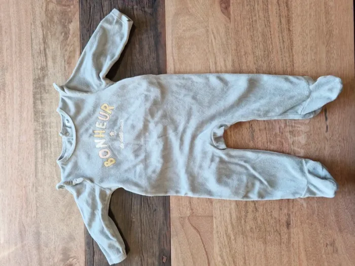 Lot 3 pyjamas 9 mois - photo numéro 4