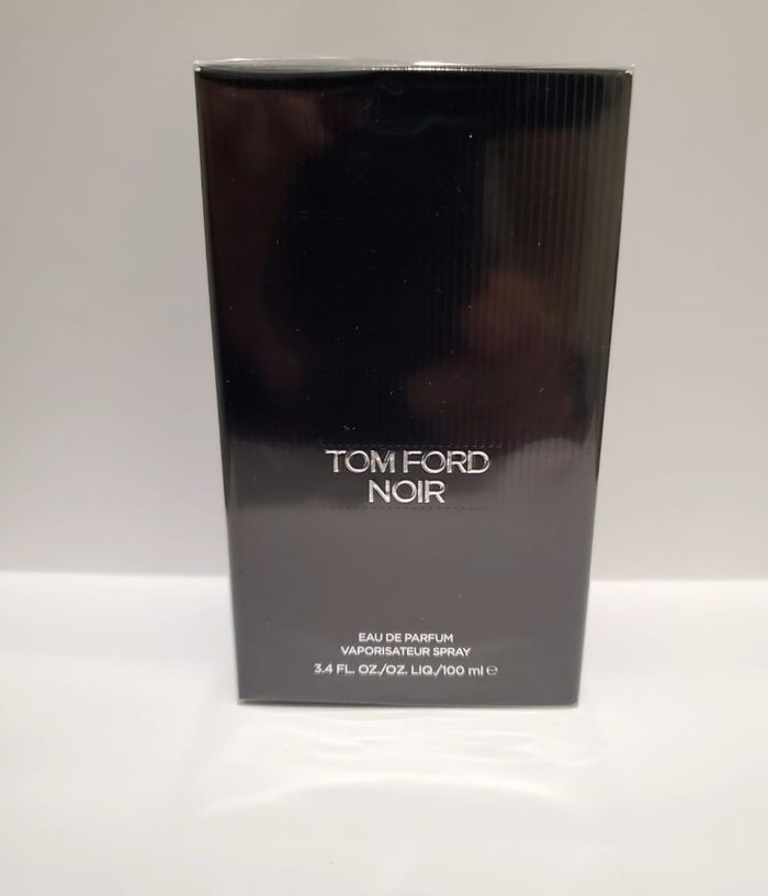 Tom Ford noir