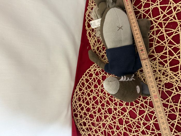 La peluche loup de taille moyenne - photo numéro 2