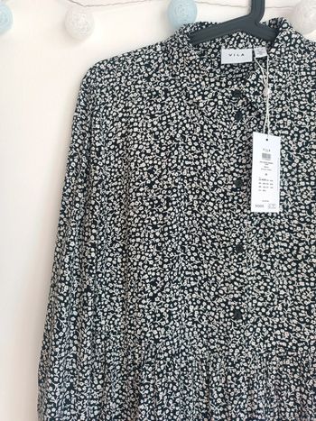 Robe noire à imprimé floral blanc Vila Taille 38 Neuf avec étiquette