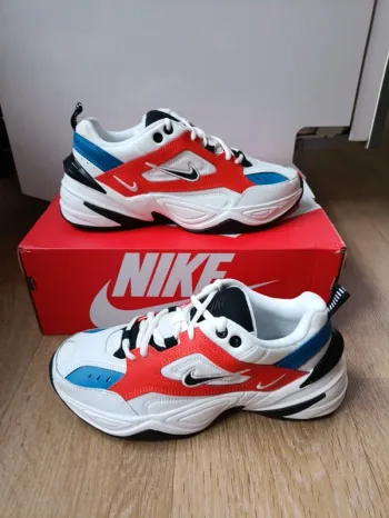 Baskets sneakers Nike femme tekno