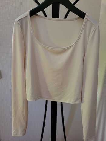 Top court manches longues taille S Shein Neuf