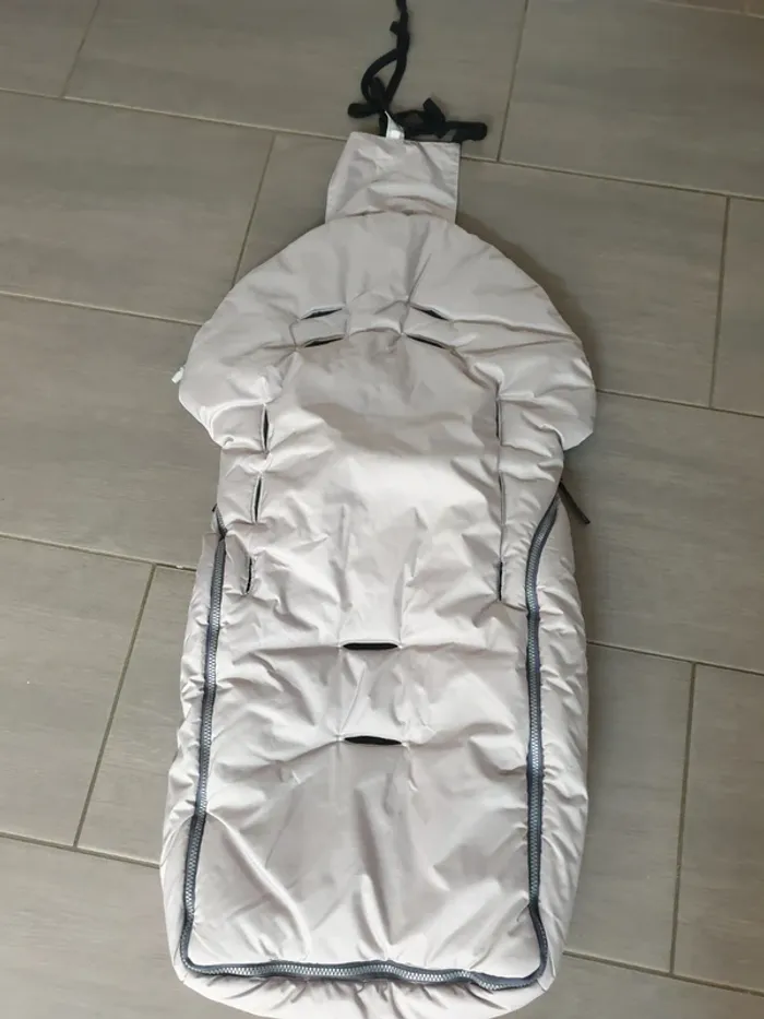 Chancelière Red Castle - photo numéro 2