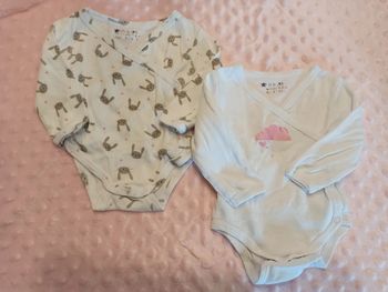 2 bodys 1 mois fille