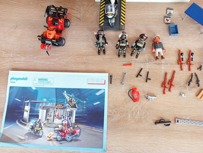 Playmobil 70338 Quartier Général des policiers d élites - photo numéro 5