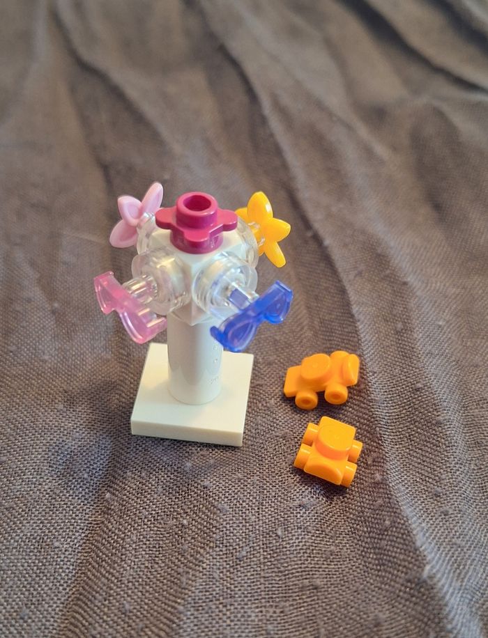 Lego Friends, le Kiosque d'Emma - photo numéro 5